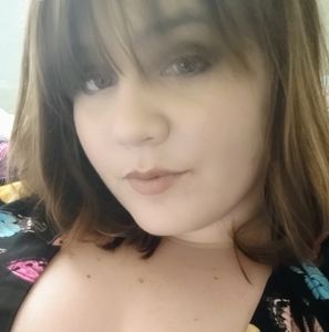 Meet your Posher, Rena